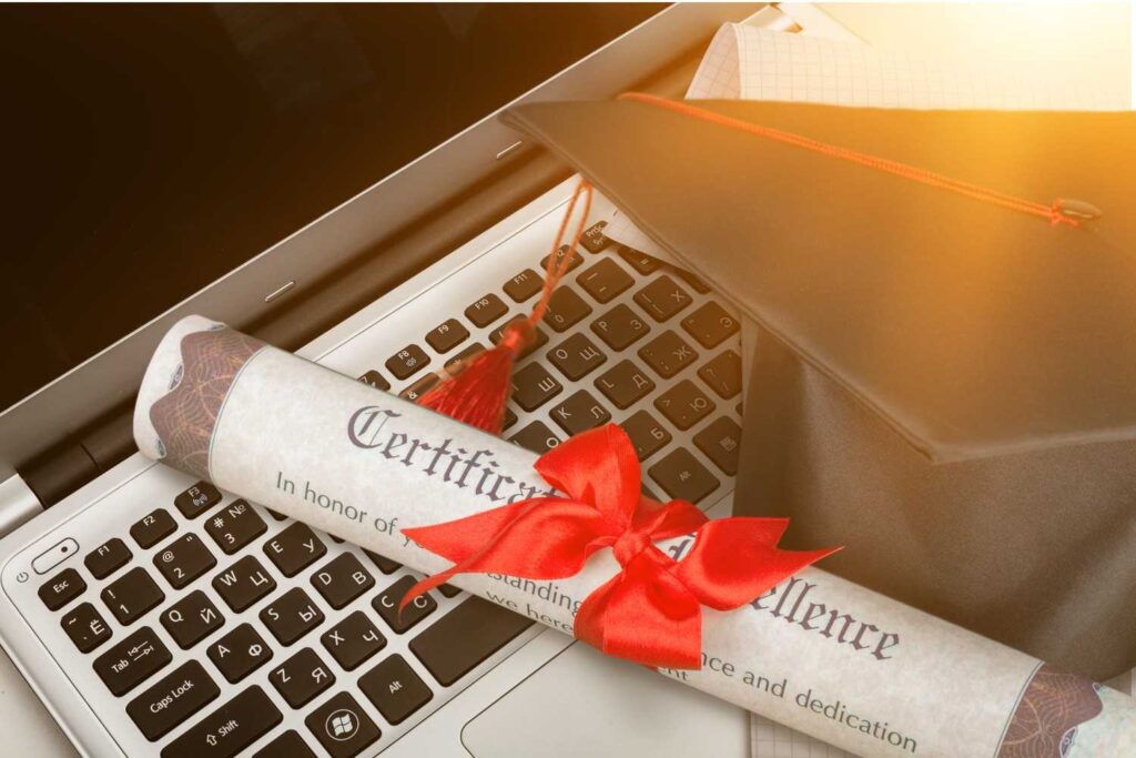 How Long Does It Take to Become a Real Estate Appraiser